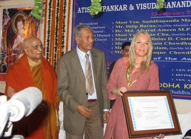 Vassula Awarded Gold Medal and Certificate for her efforts of propagating Inter-faith Harmony and Peaceful Co-existence