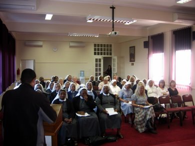 Fr.Wayne introducing Vassula