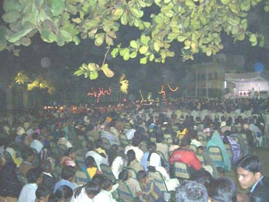 Vassula speaks to 5,000 people in Jamshedpur