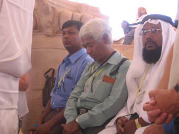 The Imam, the Buddhist leader and the Hindu leader during the Liturgy